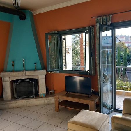 Stoupa Beachside Retro Apartment Екстер'єр фото