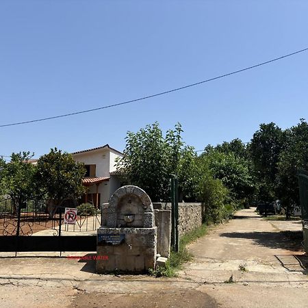 Stoupa Beachside Retro Apartment Екстер'єр фото