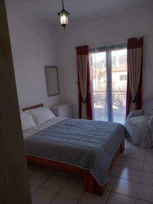 Stoupa Beachside Retro Apartment Екстер'єр фото