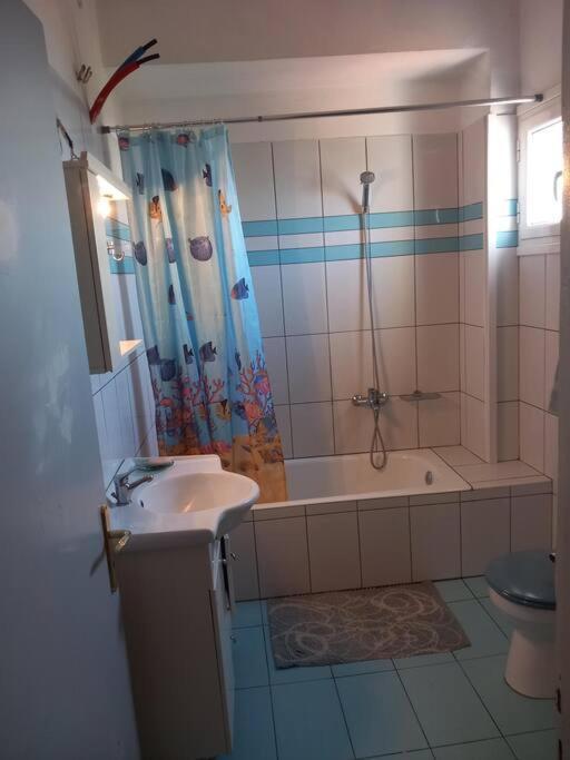 Stoupa Beachside Retro Apartment Екстер'єр фото