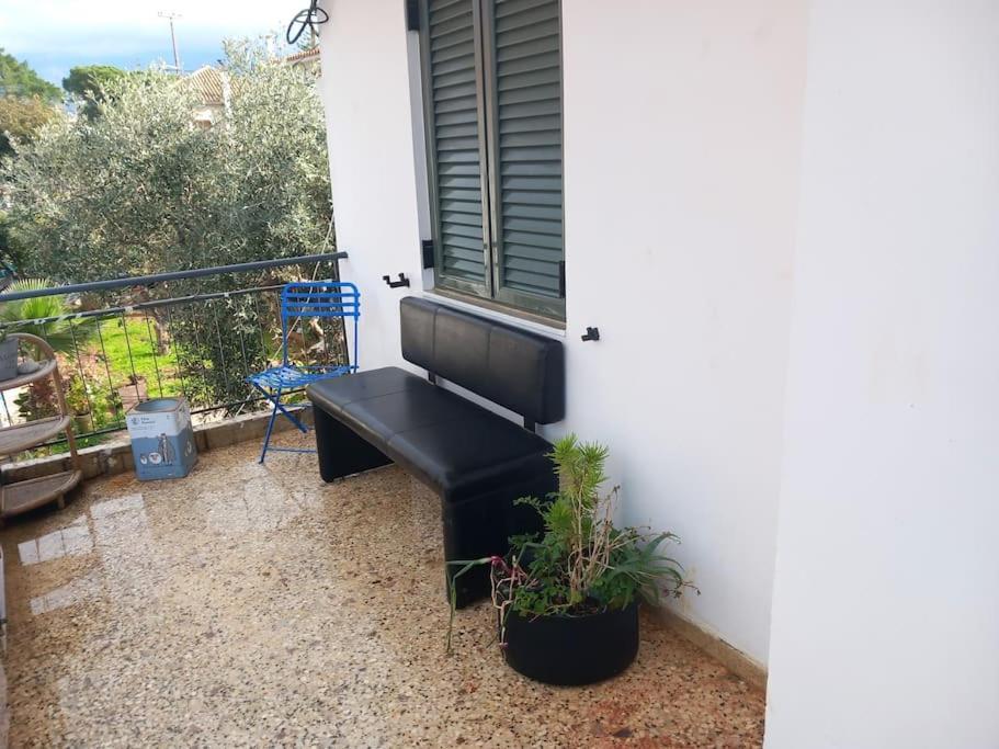 Stoupa Beachside Retro Apartment Екстер'єр фото